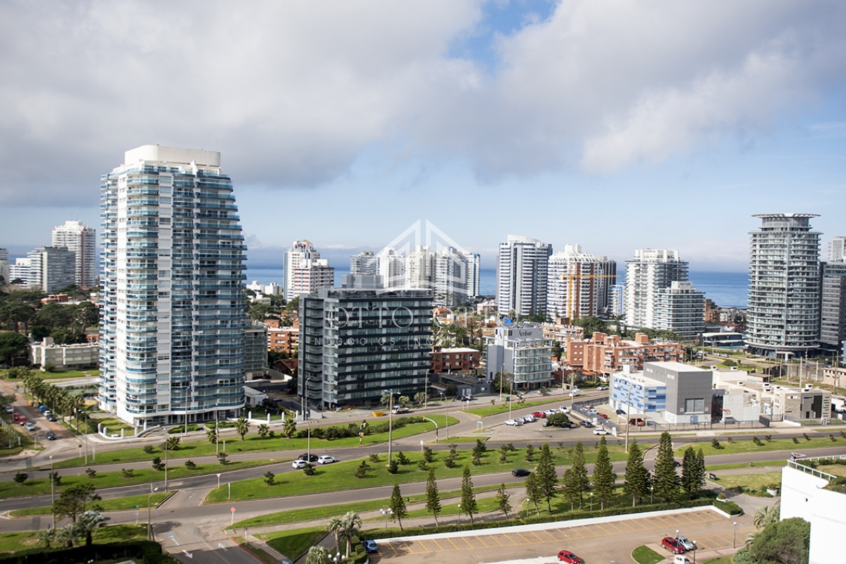 Apartamento ID.28517 - Apartamento de 2 dormitorios en Venta en Playa Mansa , Punta del este 