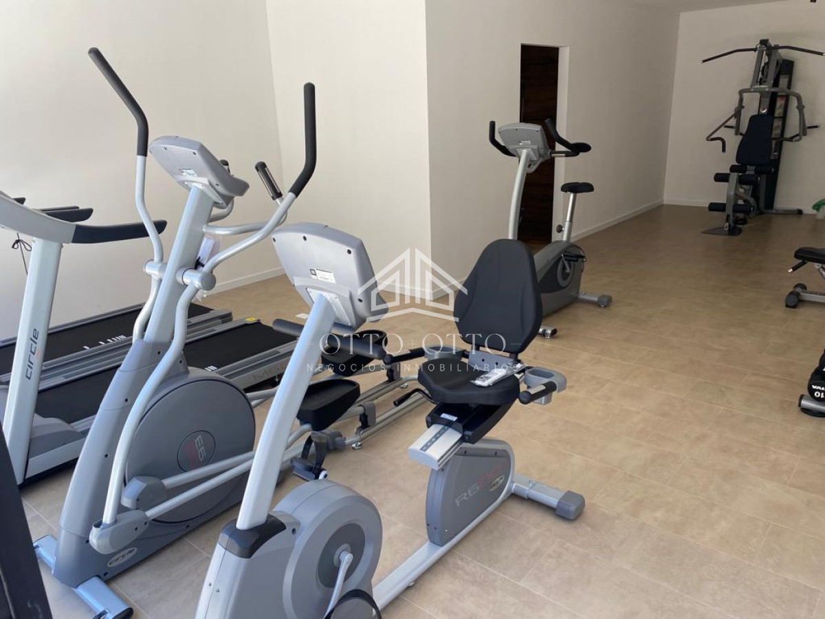 Apartamento ID.28550 - Vende oportunidad en Playa Mansa, primera línea de 2 dormitorios en Punta del Este 