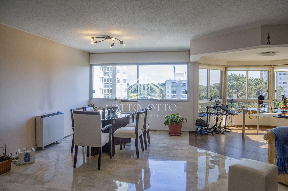 Apartamento ID.28477 - Departamento en venta de 3 dormitorios en Roosevelt Center, Punta del este 