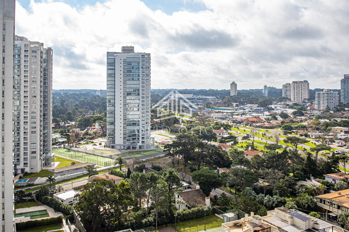 Apartamento ID.28517 - Apartamento de 2 dormitorios en Venta en Playa Mansa , Punta del este 