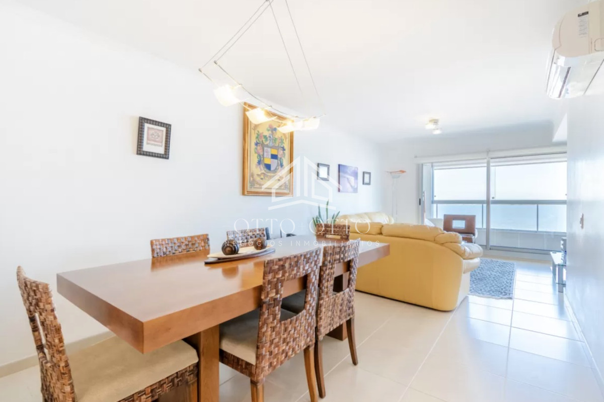 Apartamento ID.28511 - ART BOULEVARD , PUNTA DEL ESTE, 2 DORMITORIOS PLAYA MANSA, VISTA AL MAR