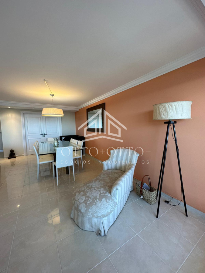 Apartamento ID.28640 - Apartamento en venta en Le Jardin, piso alto con vistas increibles, 4 dorm + dep
