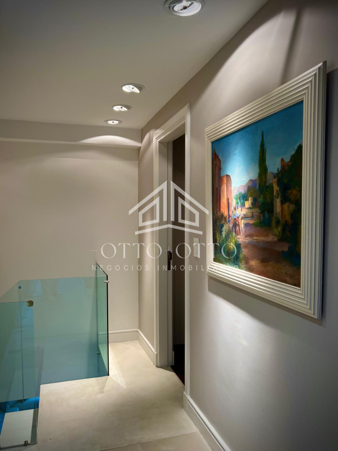 Apartamento ID.28631 - Espectacular Departamento en venta frente al mar, penthouse de 4 dormitorios. Punta del Este