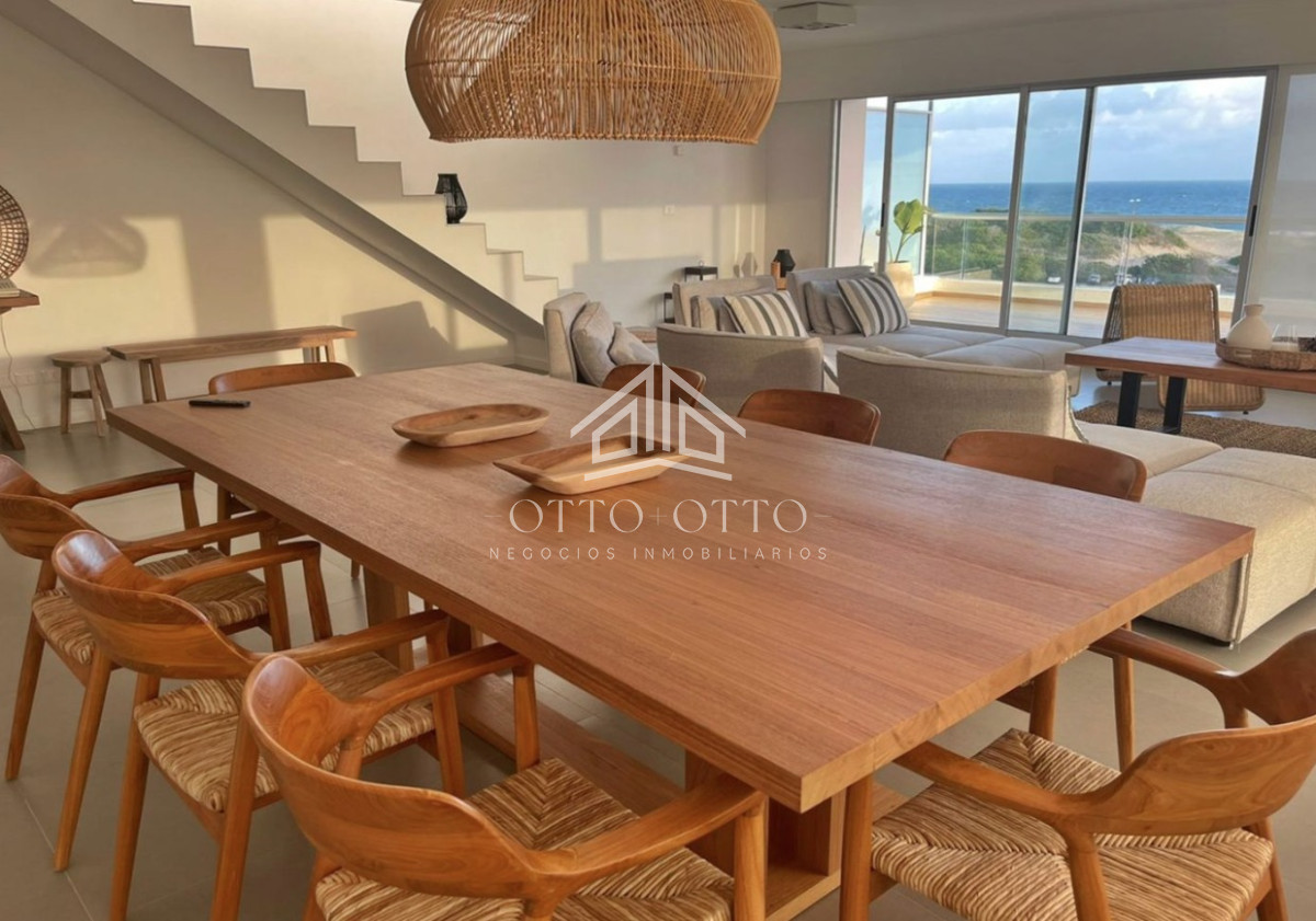 Apartamento ID.28632 - Apartamento en Venta de 3 dormitorio en Playa Brava , Punta  del este 