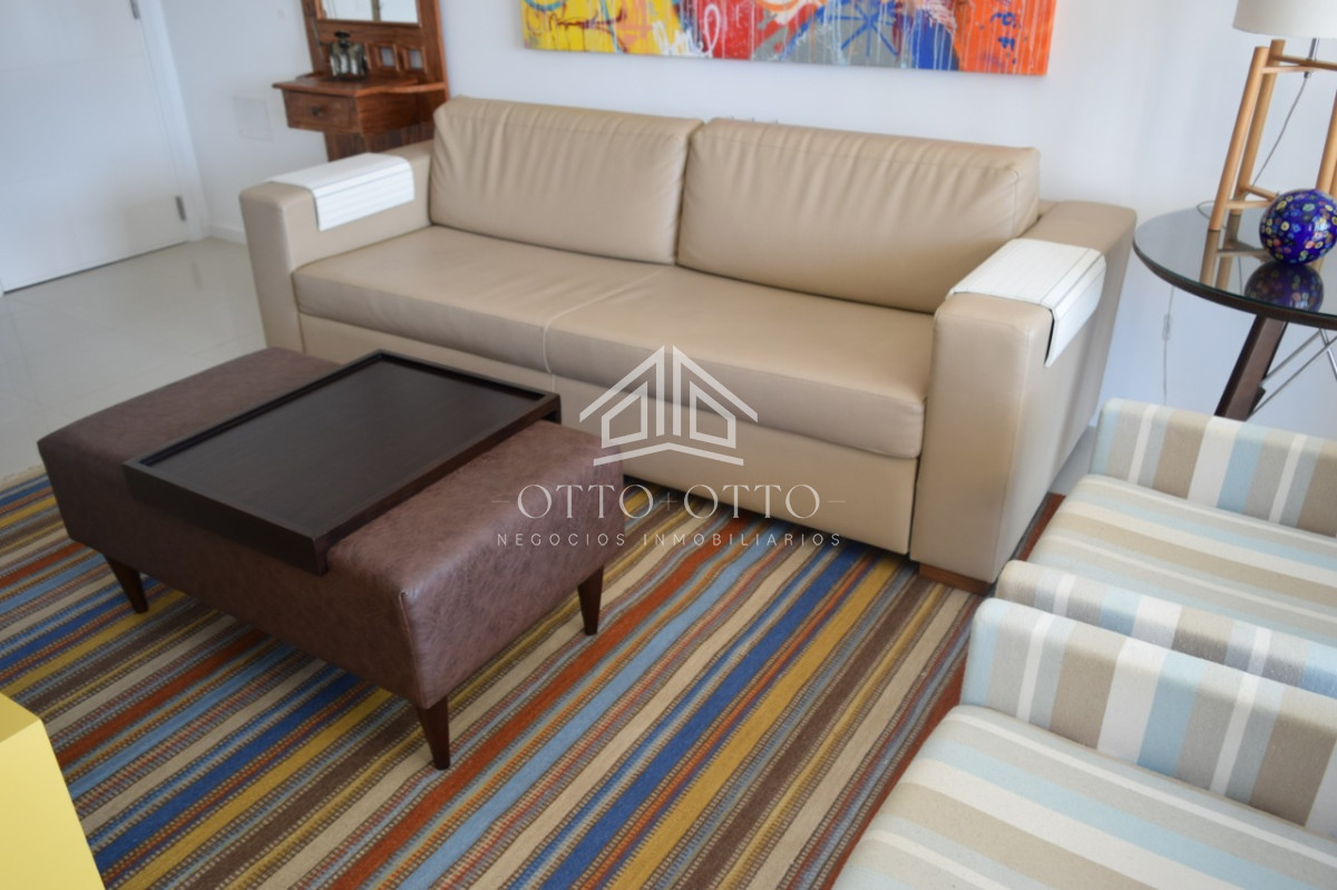 Apartamento ID.28509 - Vende apartamento de 2 dormitorios y medio, Punta del Este 