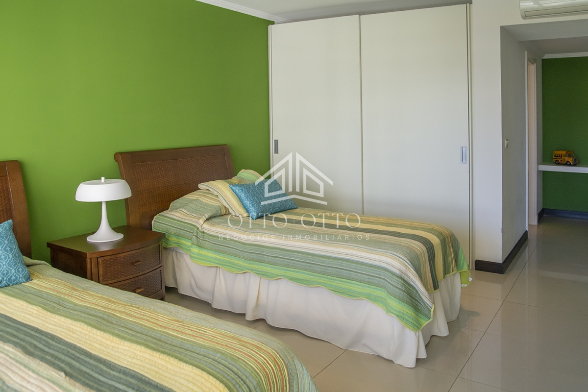 Apartamento ID.28639 - Departamento en Torre Lobos en venta, unidad de 3 dormitorios con vista al mar, Punta del Este 