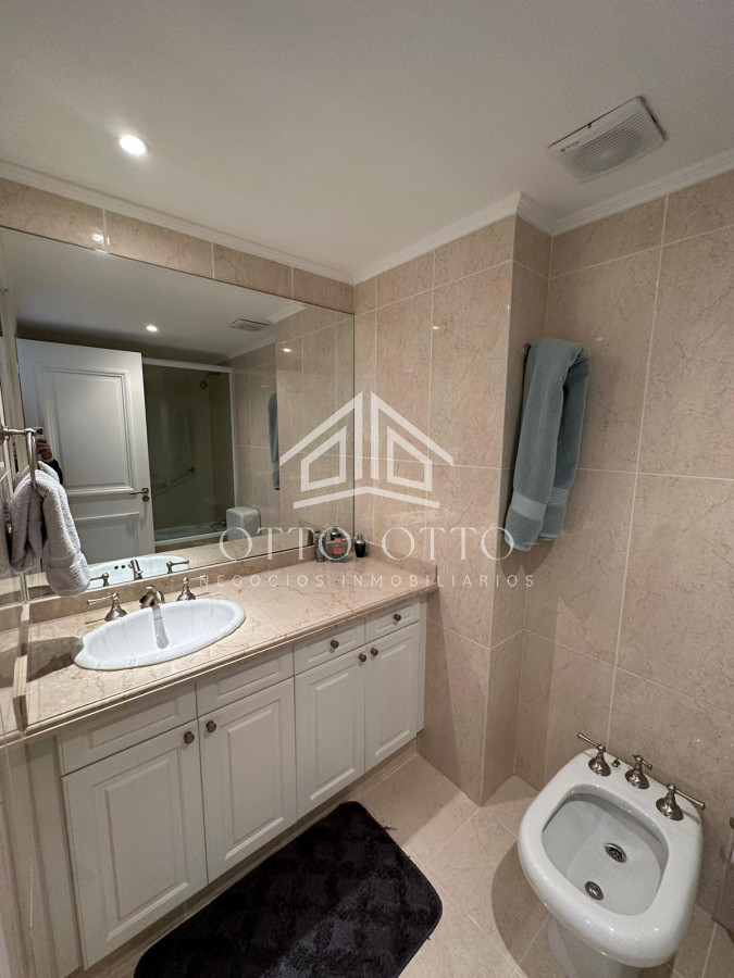 Apartamento ID.28640 - Apartamento en venta en Le Jardin, piso alto con vistas increibles, 4 dorm + dep
