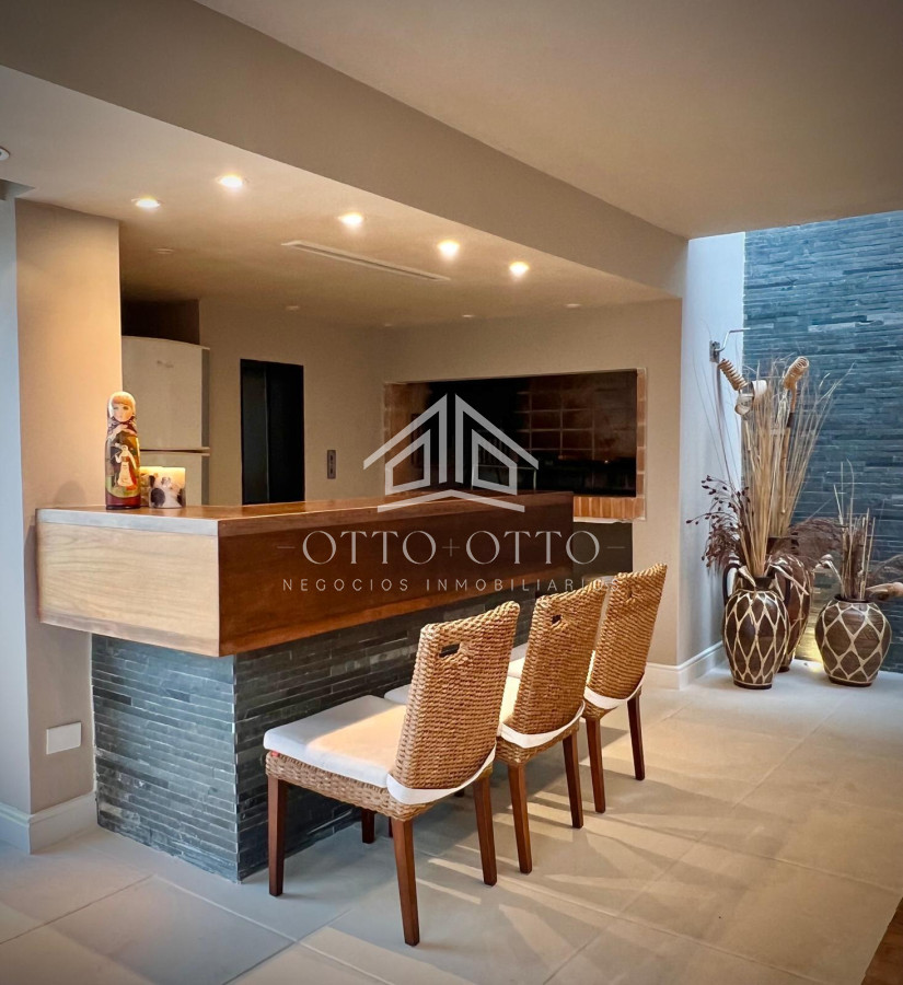 Apartamento ID.28631 - Espectacular Departamento en venta frente al mar, penthouse de 4 dormitorios. Punta del Este