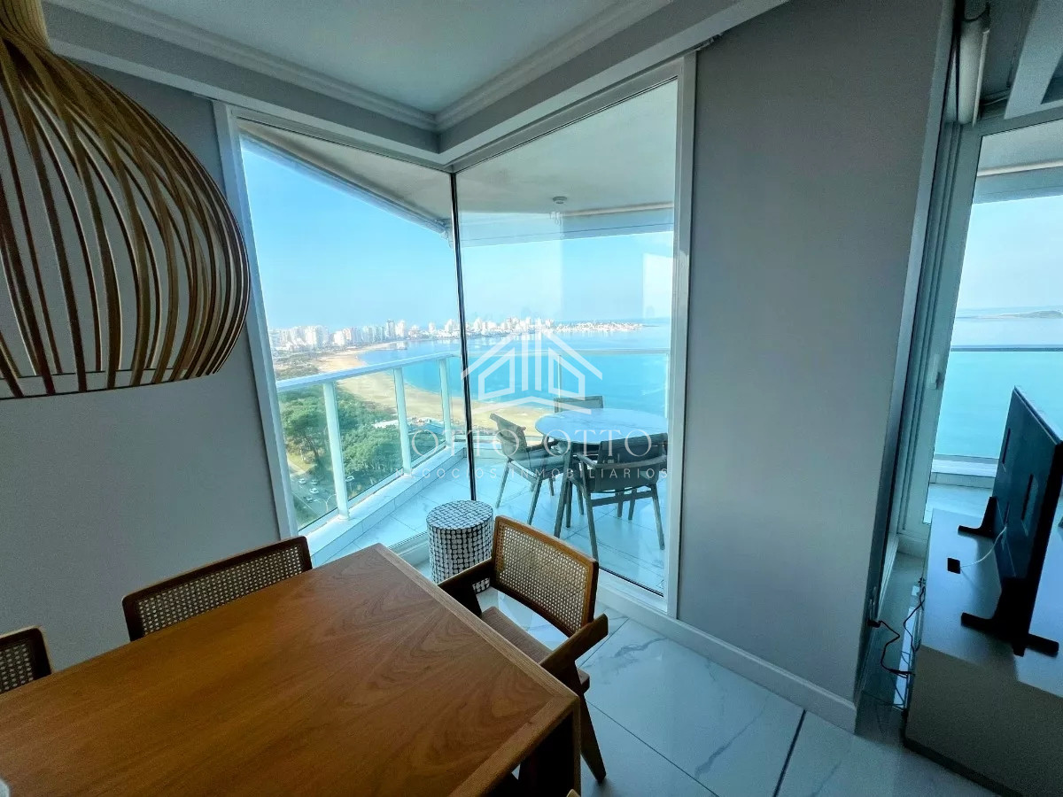 Apartamento ID.28638 - Apartamento en venta 4 dormitorios en Playa Mansa, Punta del Este.