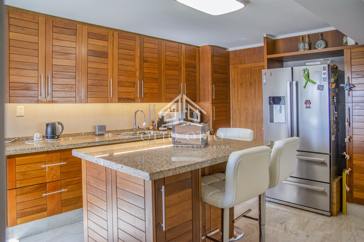 Apartamento ID.28477 - Departamento en venta de 3 dormitorios en Roosevelt Center, Punta del este 