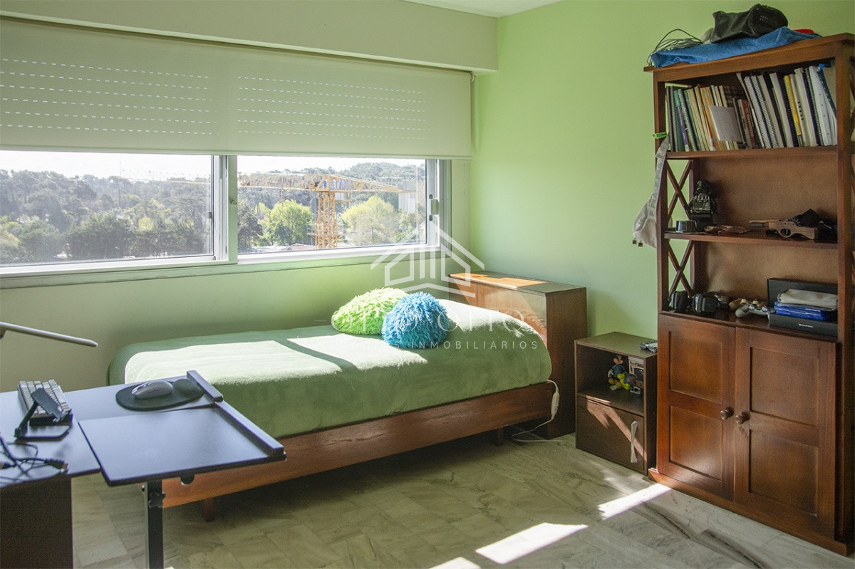 Apartamento ID.28477 - Departamento en venta de 3 dormitorios en Roosevelt Center, Punta del este 