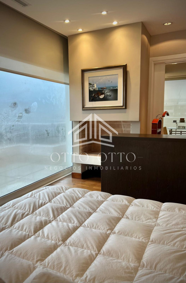 Apartamento ID.28631 - Espectacular Departamento en venta frente al mar, penthouse de 4 dormitorios. Punta del Este