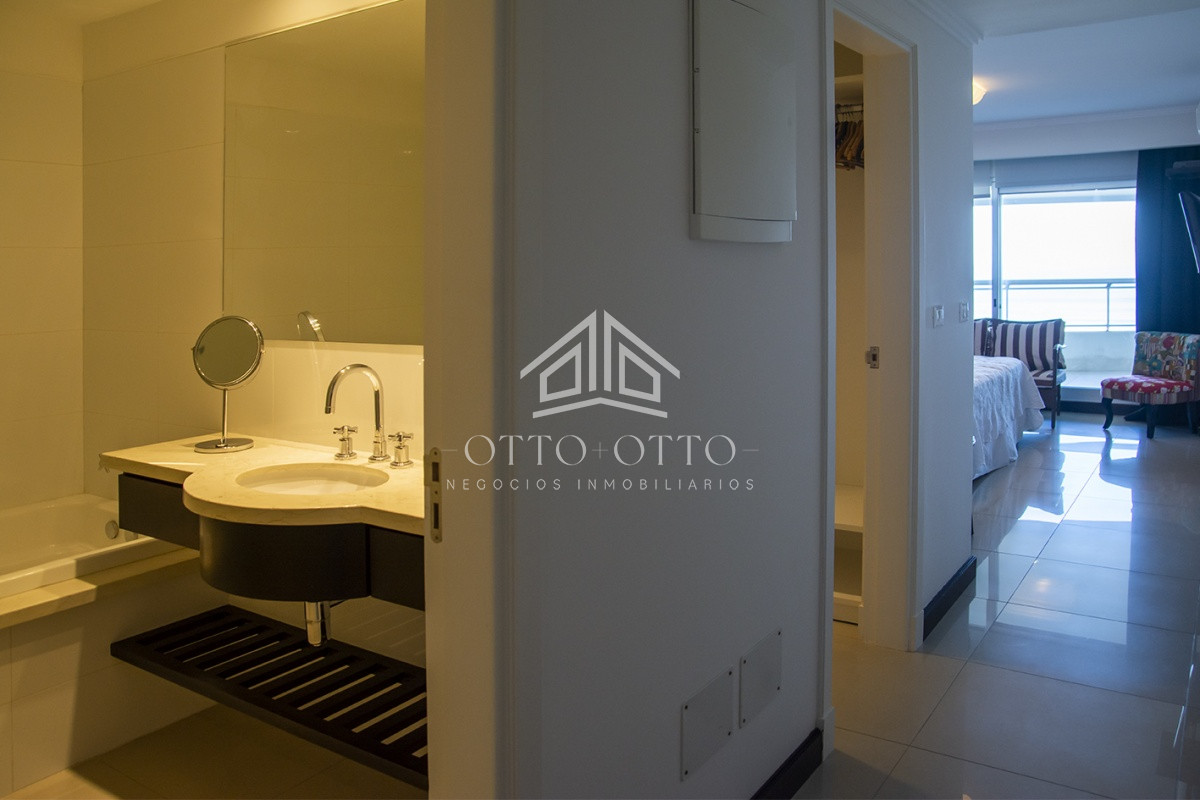 Apartamento ID.28639 - Departamento en Torre Lobos en venta, unidad de 3 dormitorios con vista al mar, Punta del Este 