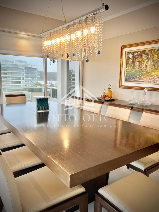 Apartamento ID.28631 - Espectacular Departamento en venta frente al mar, penthouse de 4 dormitorios. Punta del Este