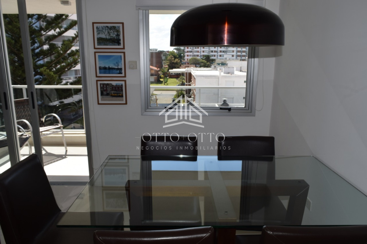 Apartamento ID.28509 - Vende apartamento de 2 dormitorios y medio, Punta del Este 