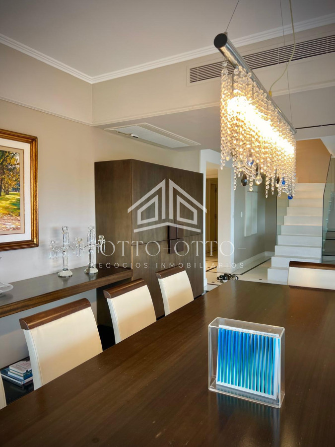 Apartamento ID.28631 - Espectacular Departamento en venta frente al mar, penthouse de 4 dormitorios. Punta del Este