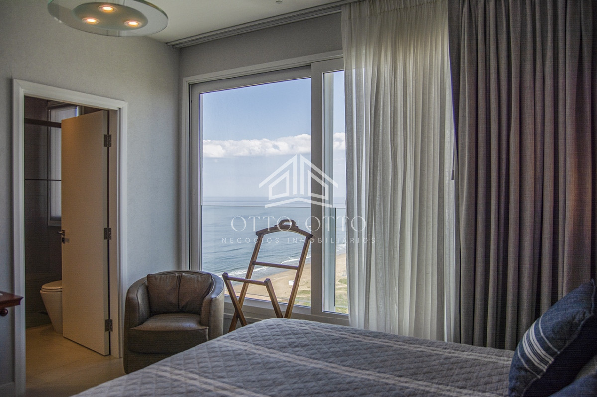 Apartamento ID.28629 - Espectacular planta en LE PARC III, Esquinero en venta