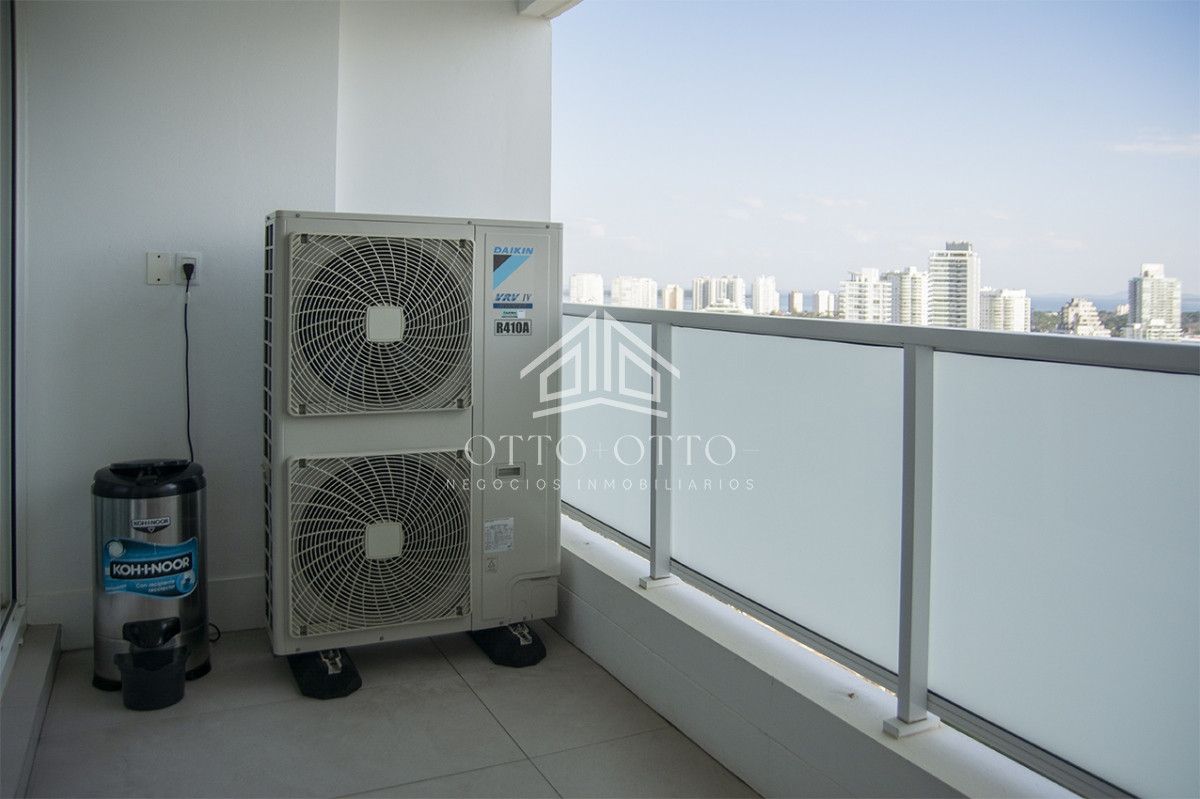 Apartamento ID.28629 - Espectacular planta en LE PARC III, Esquinero en venta