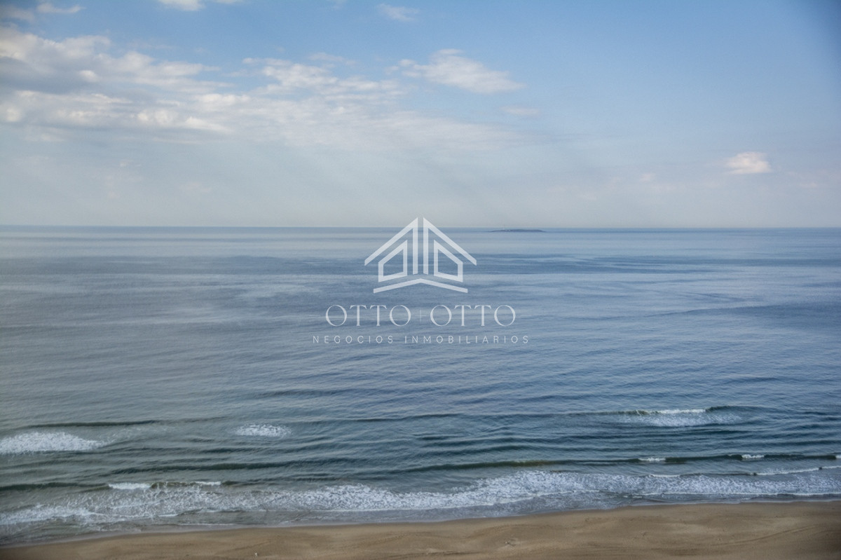 Apartamento ID.28629 - Espectacular planta en LE PARC III, Esquinero en venta