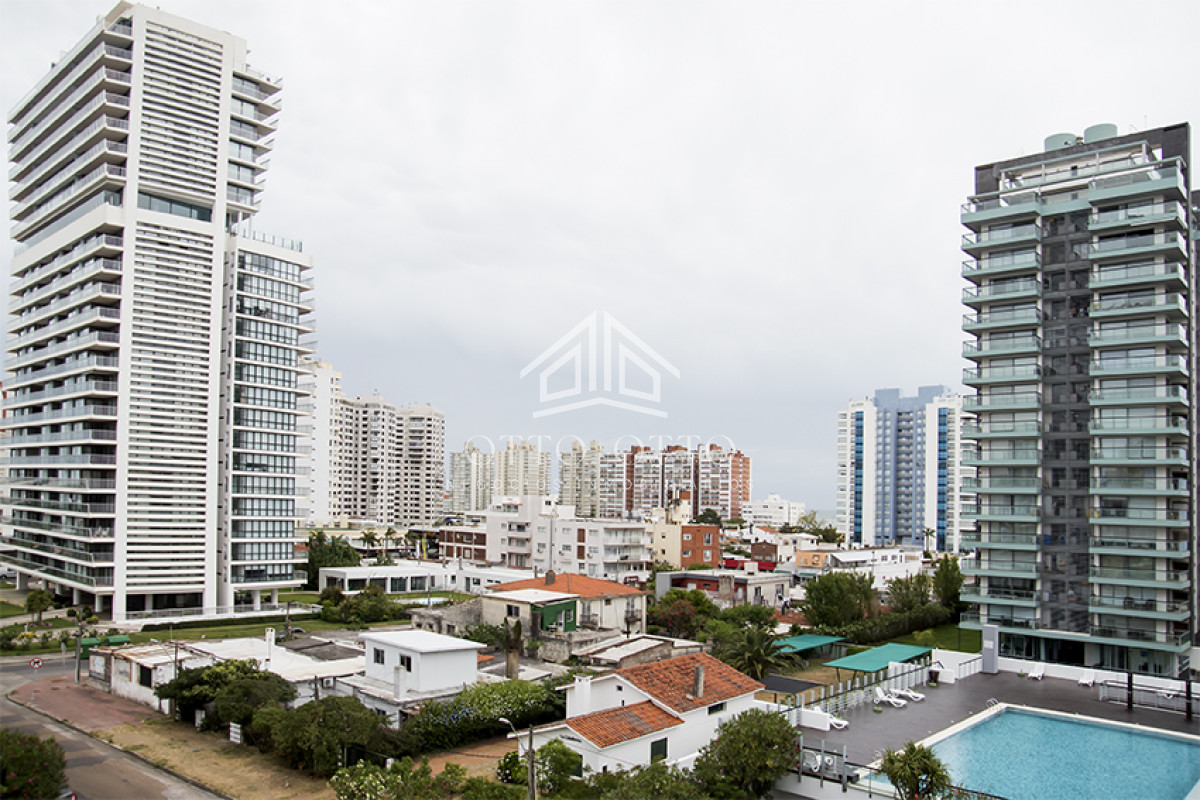 Apartamento ID.28541 -  Departamento en venta y alquiler de 3 dormitorios en Playa Brava , Punta del este 