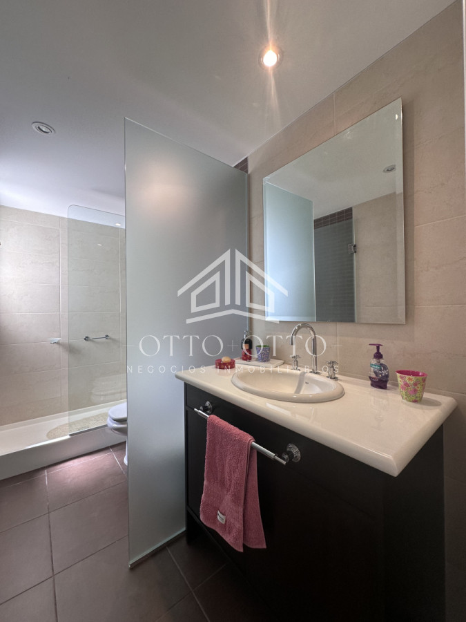 Apartamento ID.28636 - Vende apartamento esquinero de 3 dormitorios en Imperiale, Punta del Este