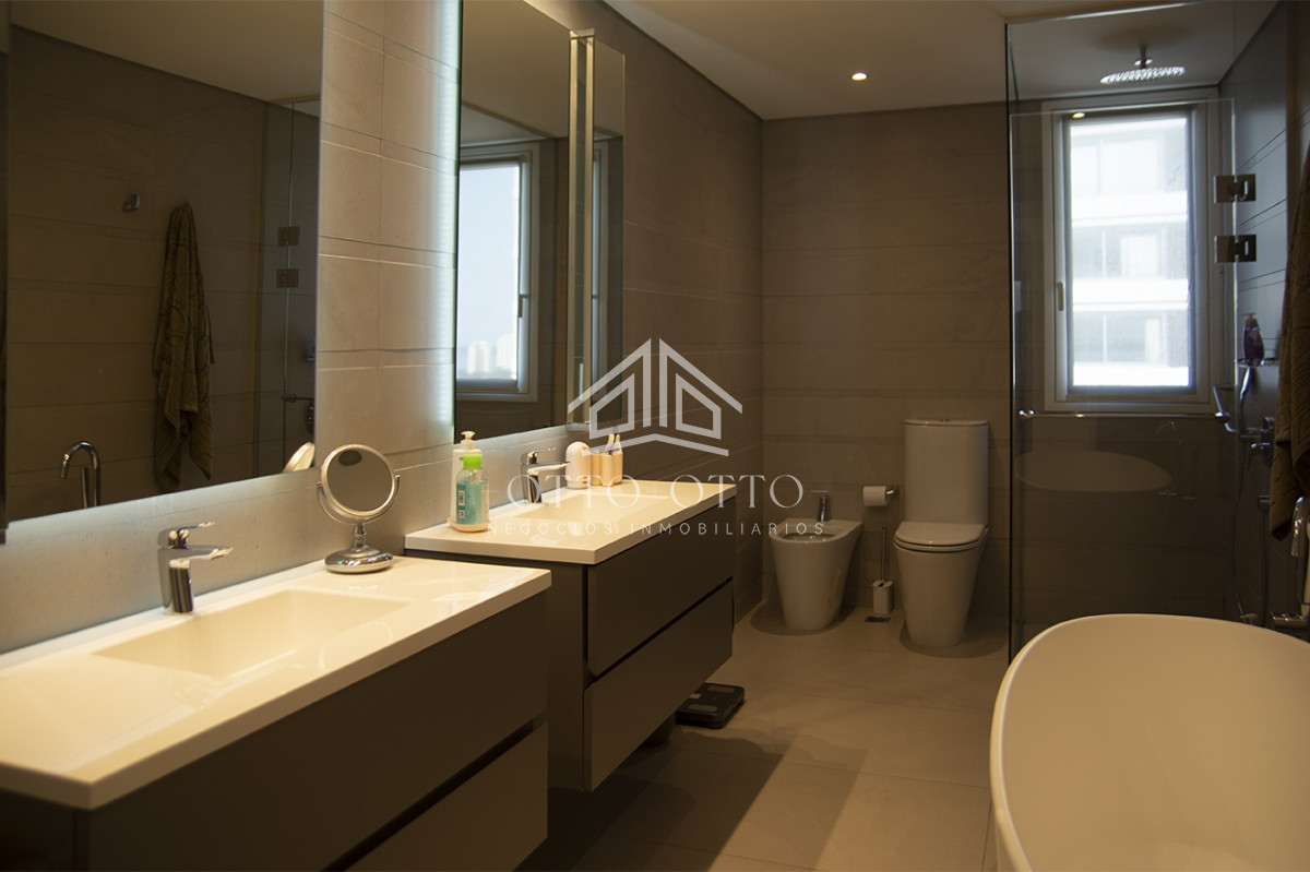 Apartamento ID.28629 - Espectacular planta en LE PARC III, Esquinero en venta