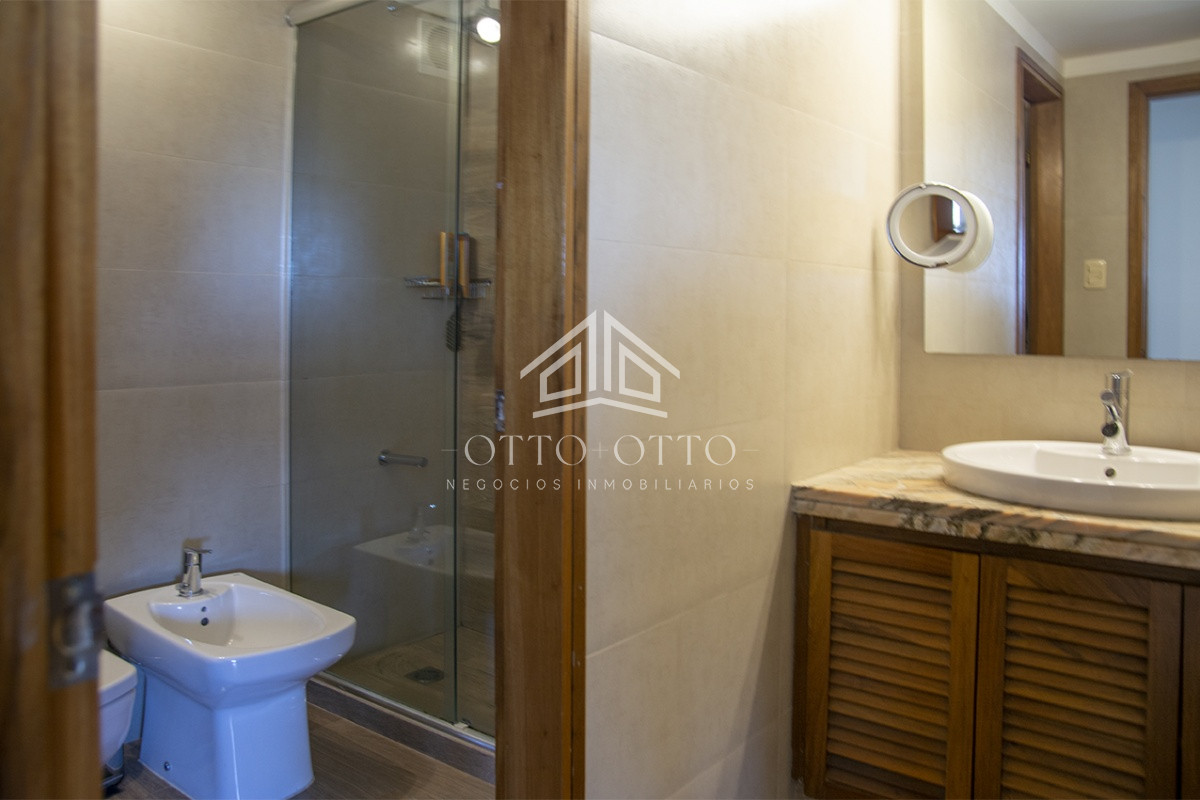 Apartamento ID.28477 - Departamento en venta de 3 dormitorios en Roosevelt Center, Punta del este 