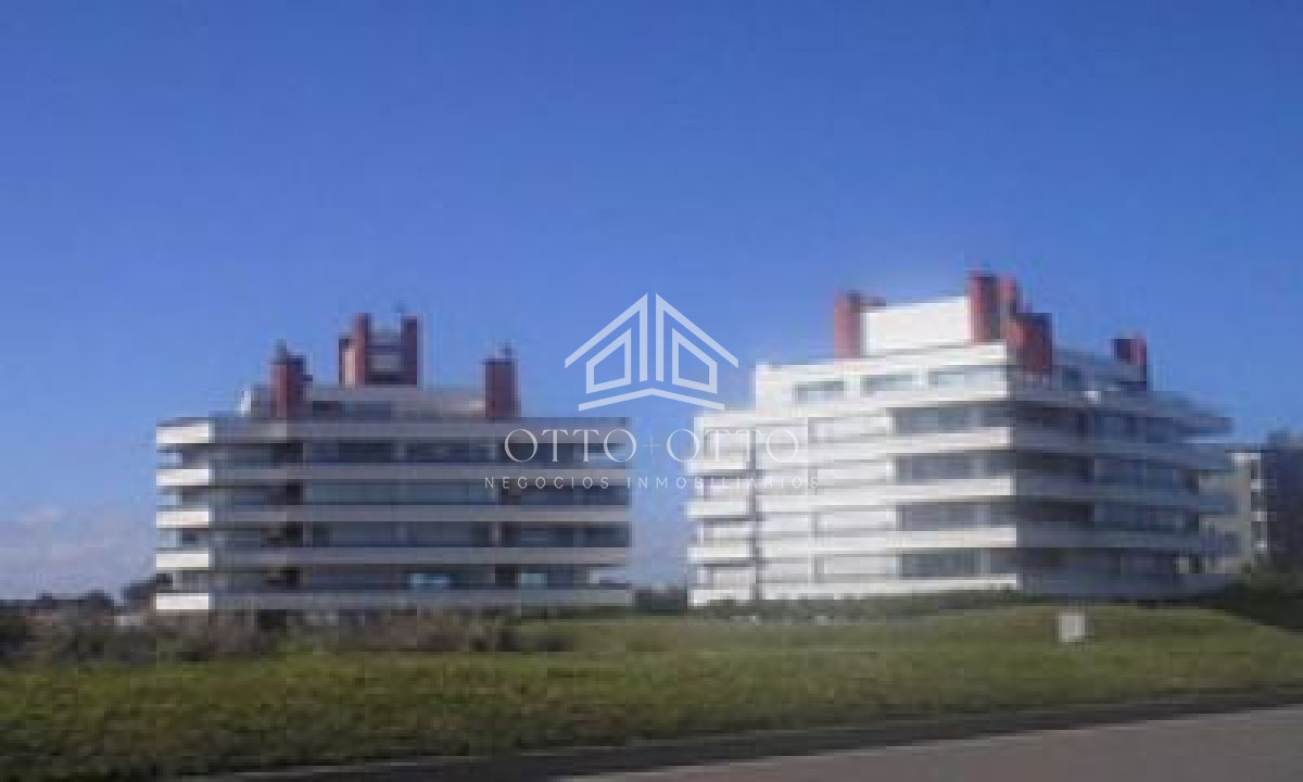 Apartamento ID.28631 - Espectacular Departamento en venta frente al mar, penthouse de 4 dormitorios. Punta del Este