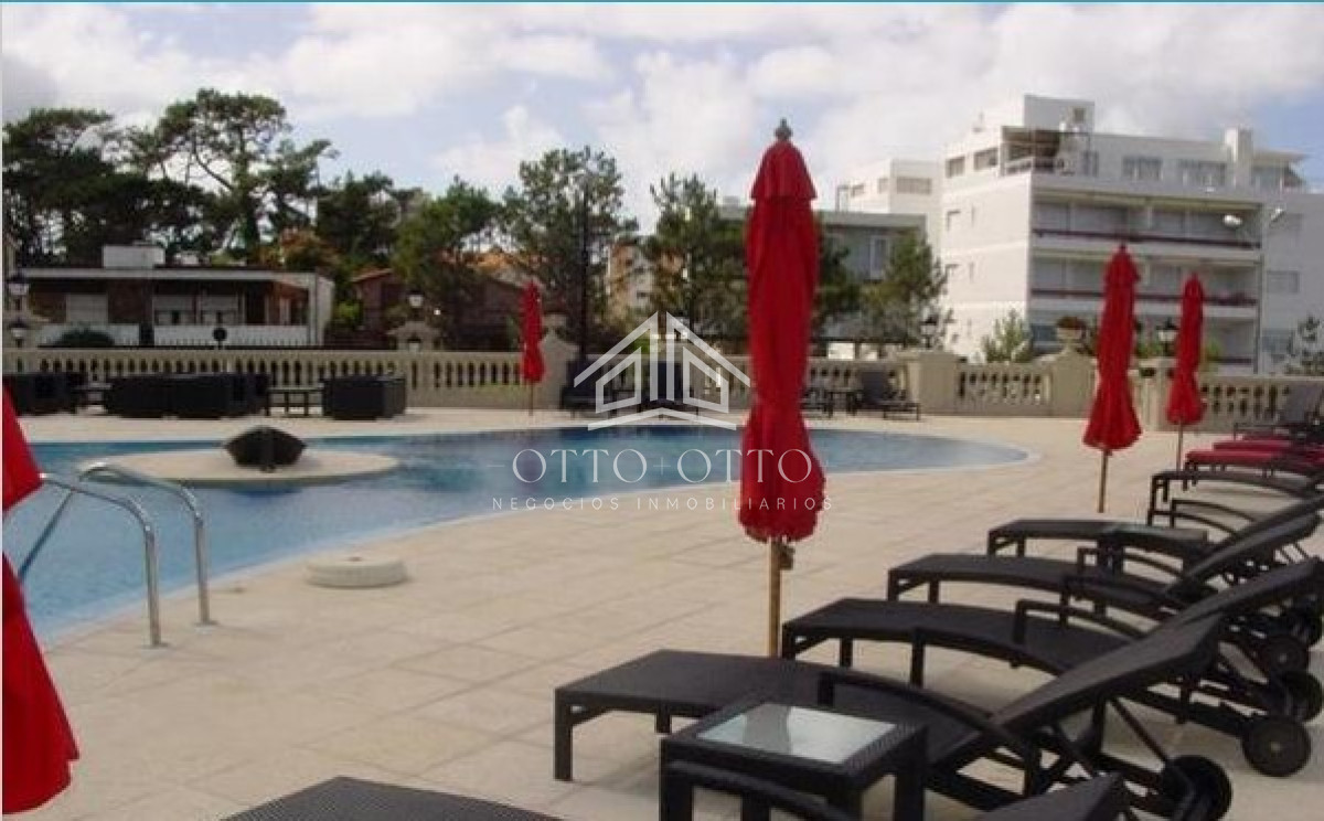 Apartamento ID.28640 - Apartamento en venta en Le Jardin, piso alto con vistas increibles, 4 dorm + dep