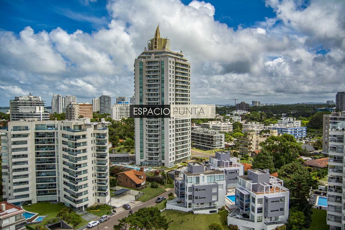 Apartamento ID.724 - Departamento con agradable vista en edificio Tiburón