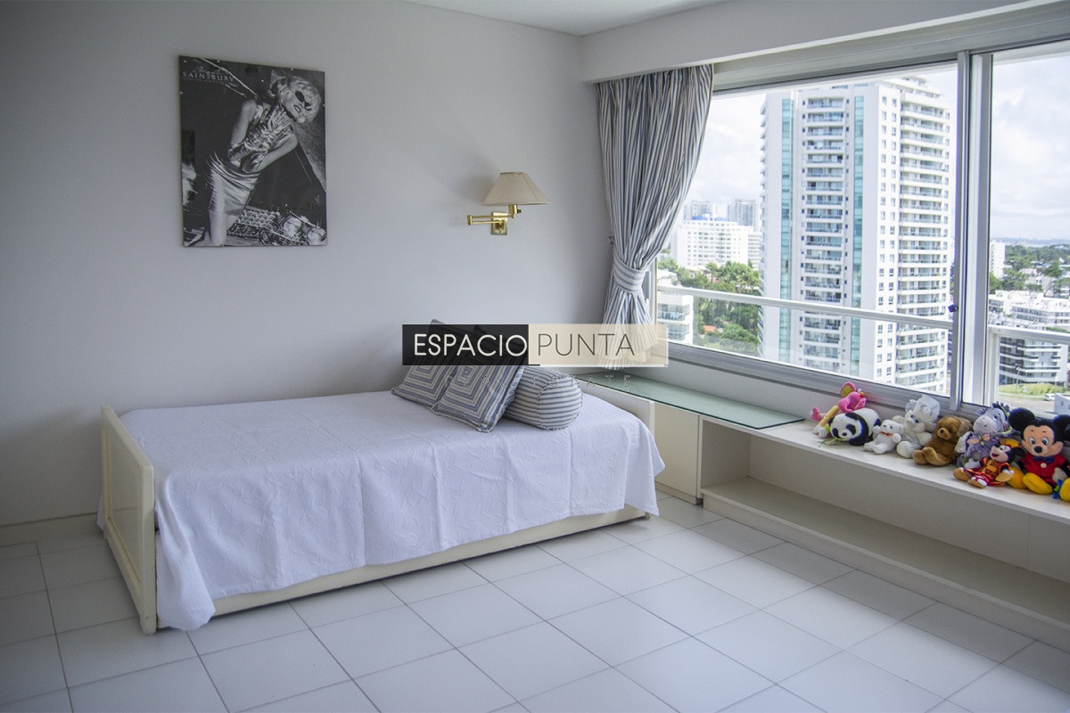 Apartamento ID.724 - Departamento con agradable vista en edificio Tiburón