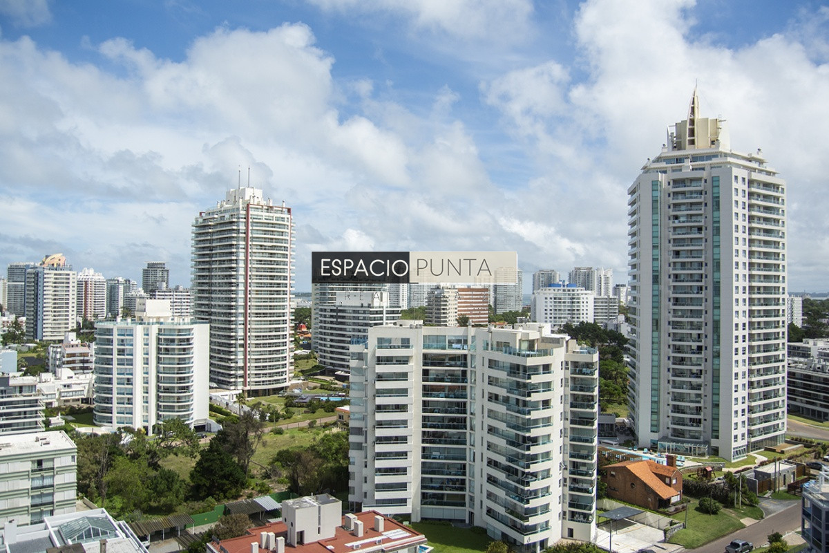 Apartamento ID.724 - Departamento con agradable vista en edificio Tiburón