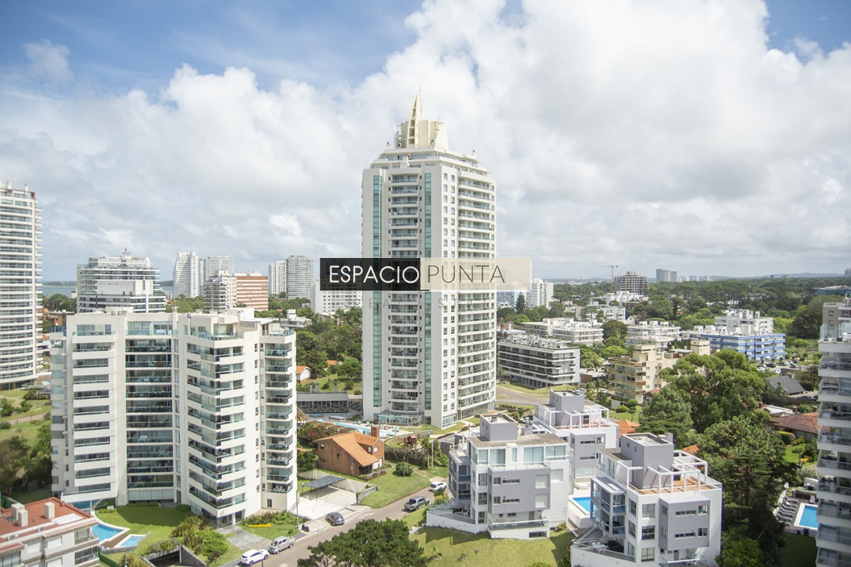 Apartamento ID.724 - Departamento con agradable vista en edificio Tiburón