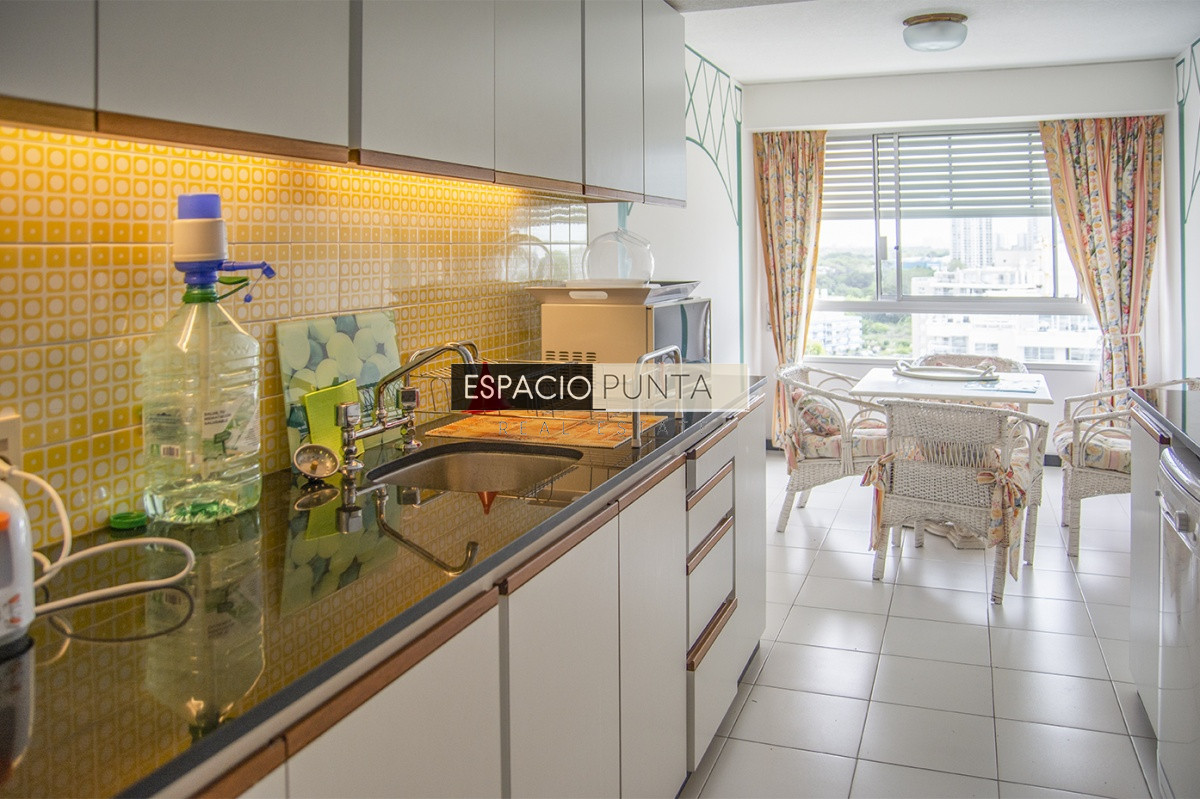 Apartamento ID.724 - Departamento con agradable vista en edificio Tiburón