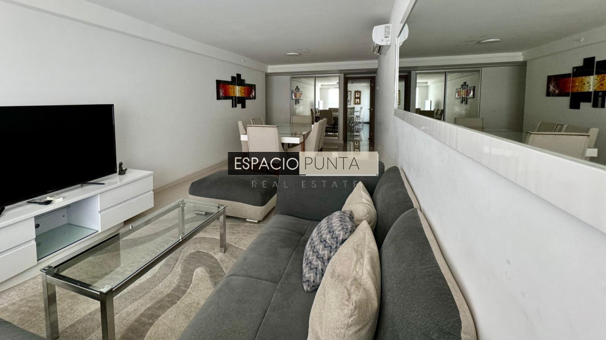 Apartamento ID.4111 - Vende hermoso depto de 2 dormitorios en Look Brava, Punta del Este