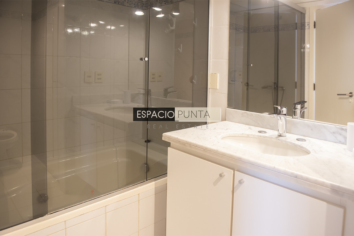 Apartamento ID.3555 - APARTAMENTO EN VENTA 2 DORMITORIOS, PLAYA MANSA