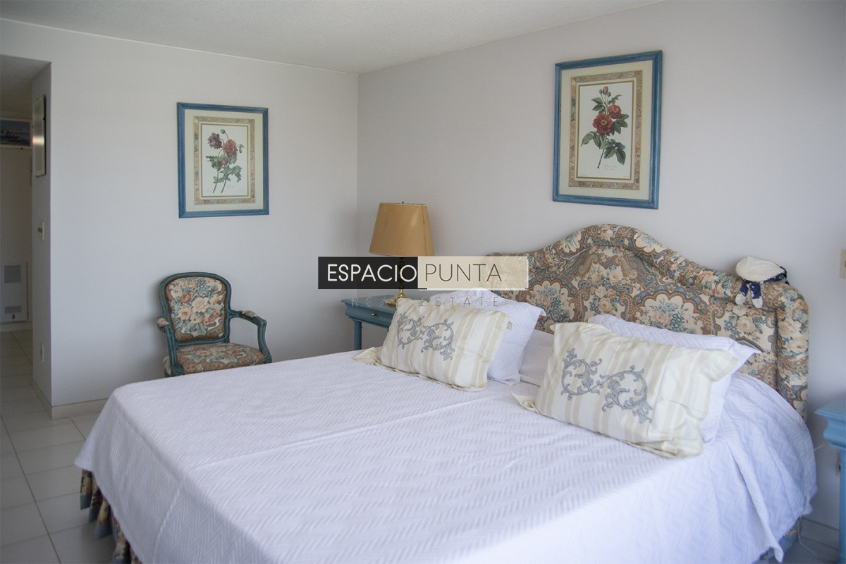 Apartamento ID.724 - Departamento con agradable vista en edificio Tiburón