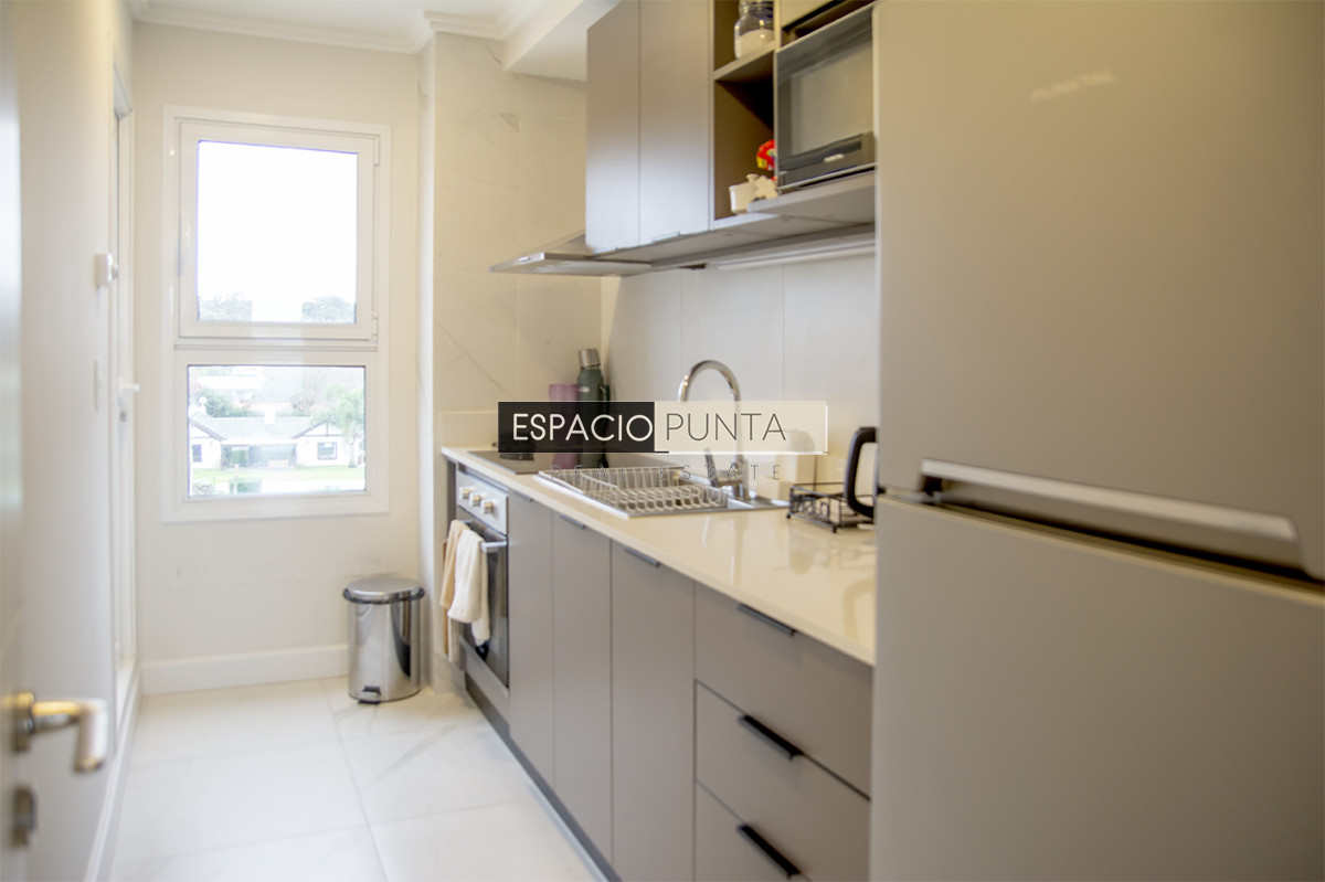 Apartamento ID.987 - Apartamento de 2 dormitorios en Playa Mansa , Punta del este 