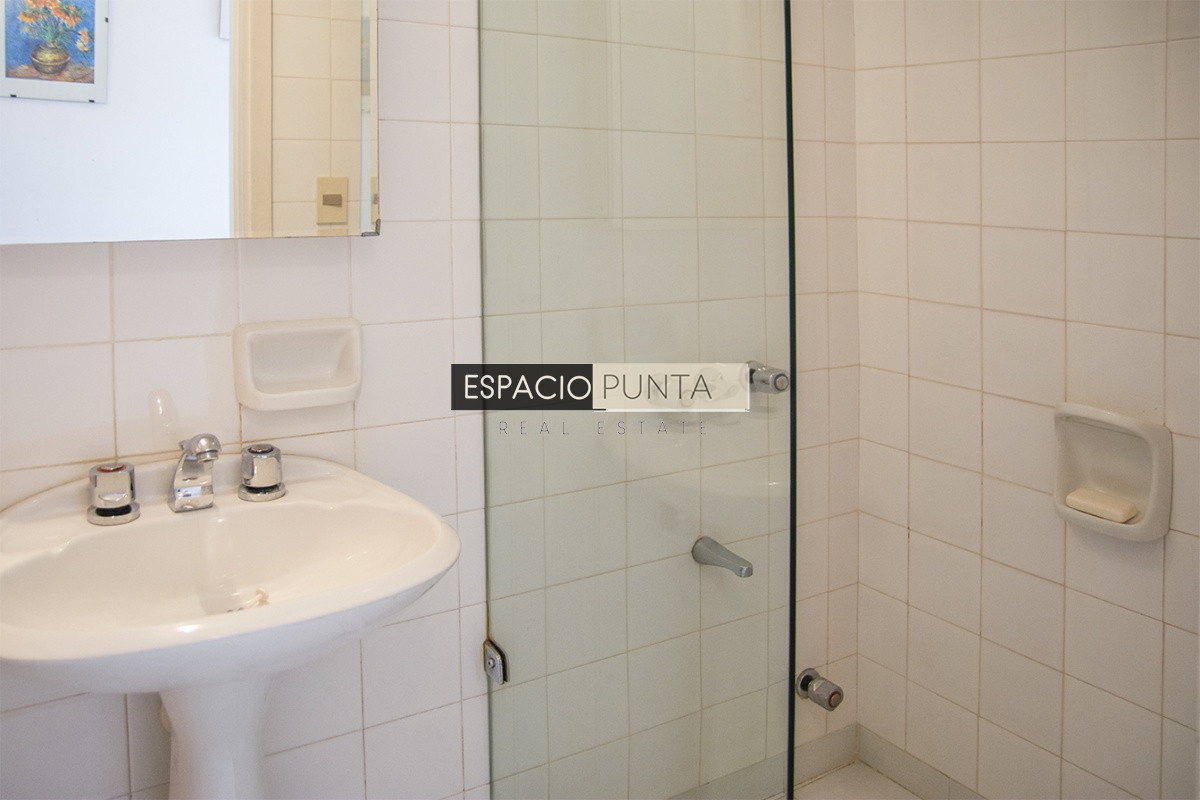 Apartamento ID.724 - Departamento con agradable vista en edificio Tiburón