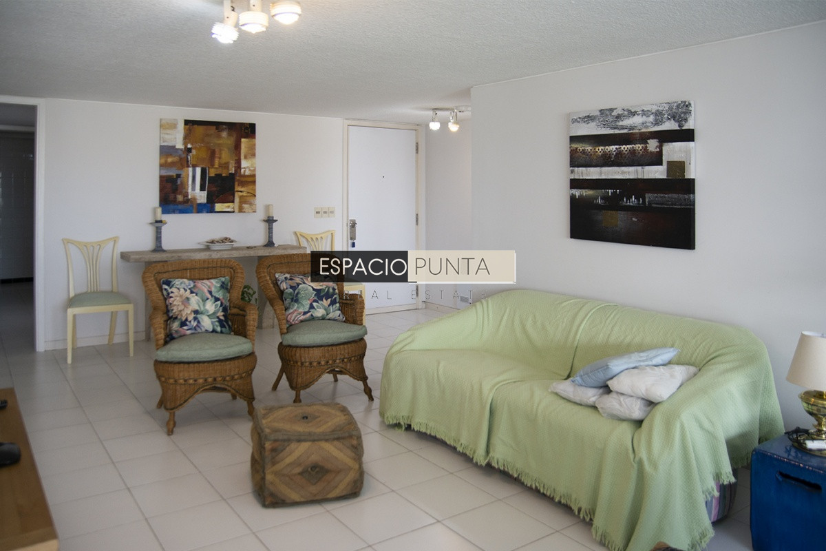 Apartamento ID.724 - Departamento con agradable vista en edificio Tiburón