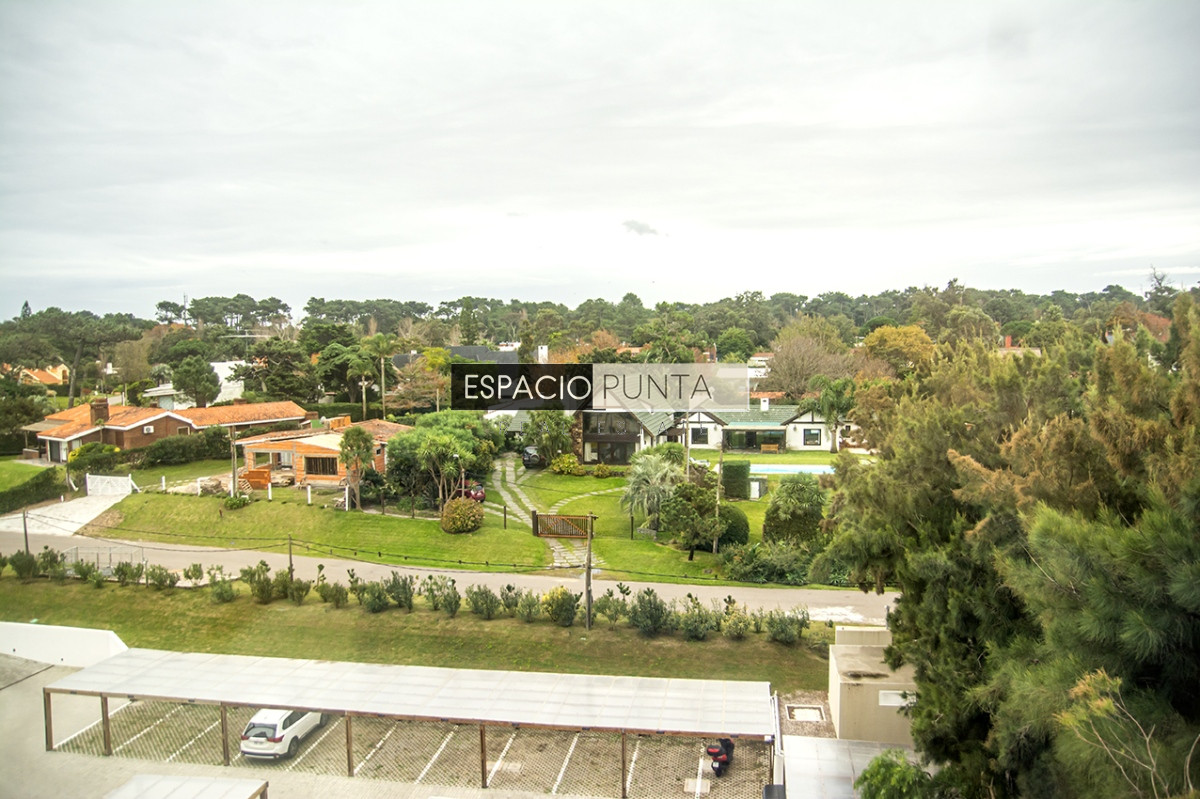 Apartamento ID.987 - Apartamento de 2 dormitorios en Playa Mansa , Punta del este 