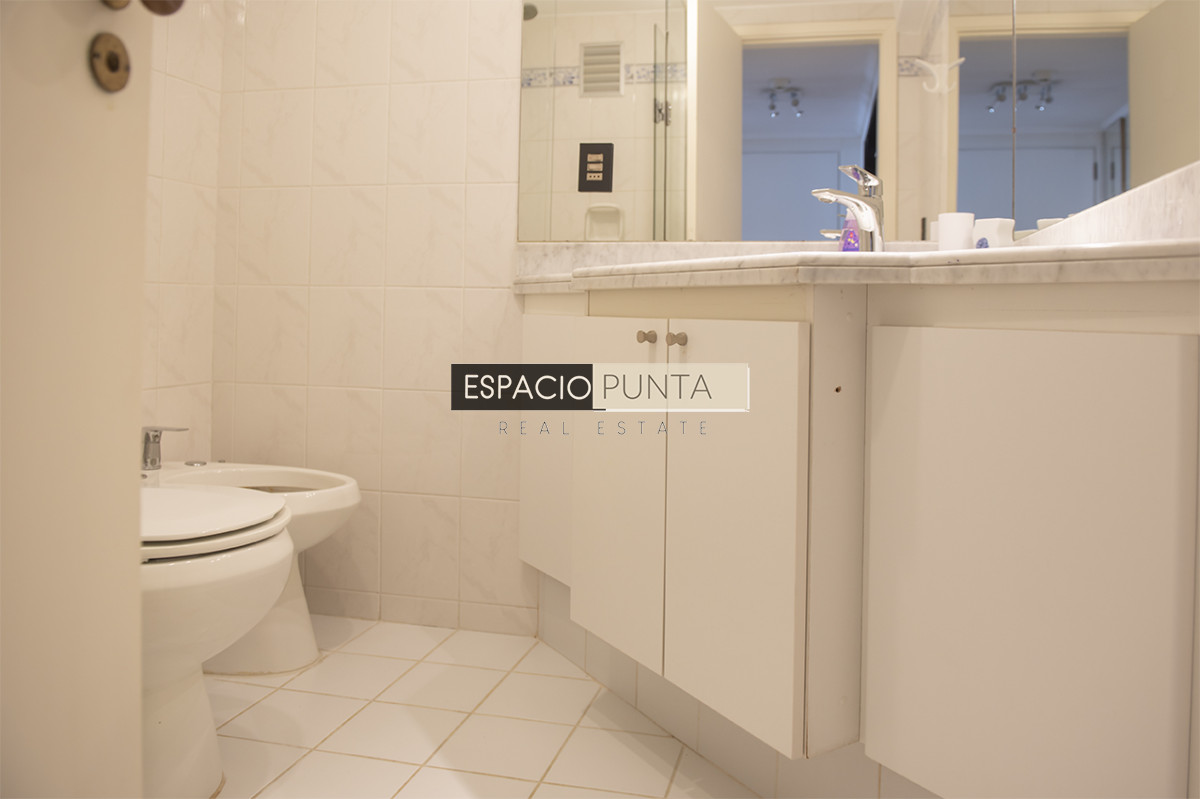 Apartamento ID.3555 - APARTAMENTO EN VENTA 2 DORMITORIOS, PLAYA MANSA