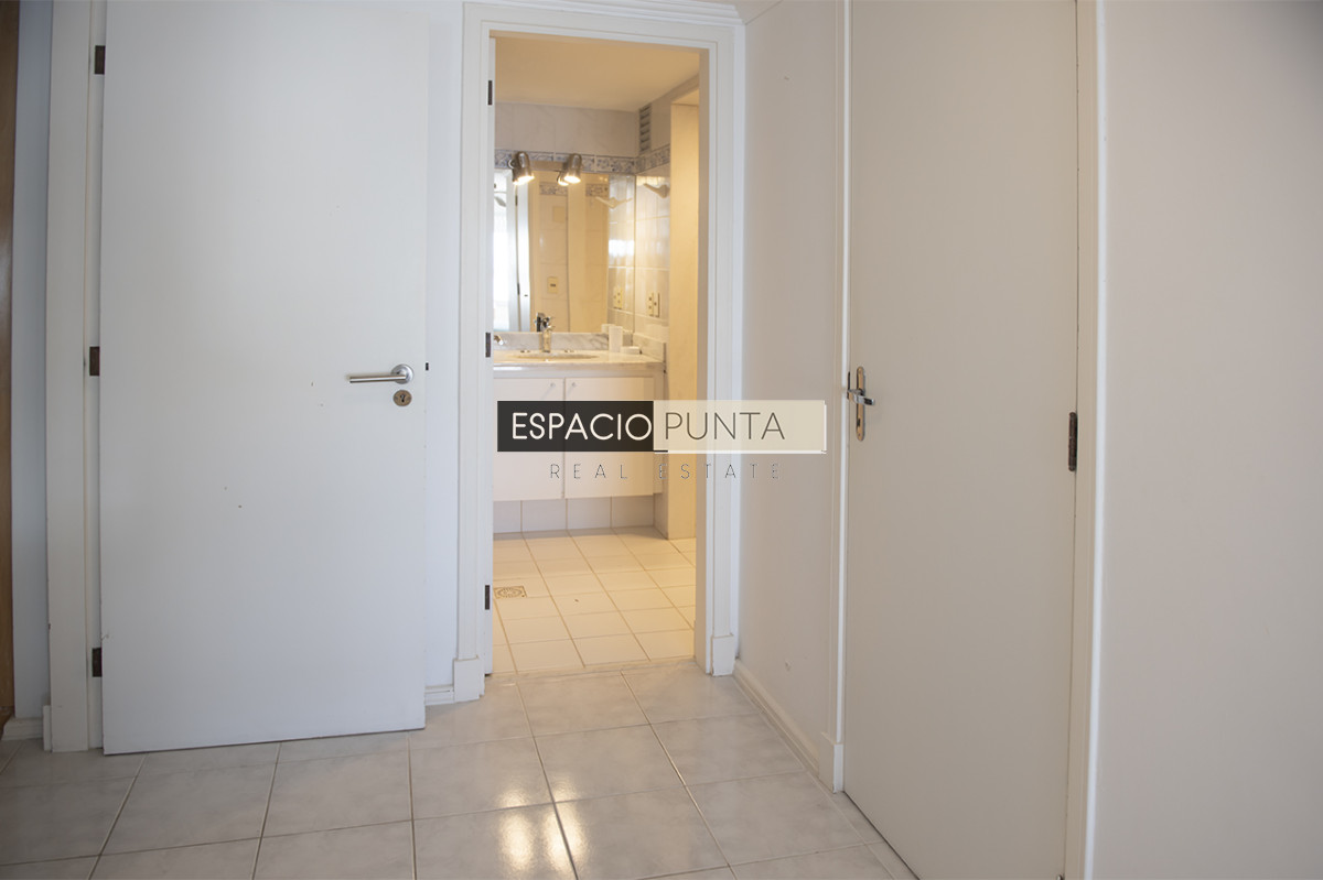 Apartamento ID.3555 - APARTAMENTO EN VENTA 2 DORMITORIOS, PLAYA MANSA