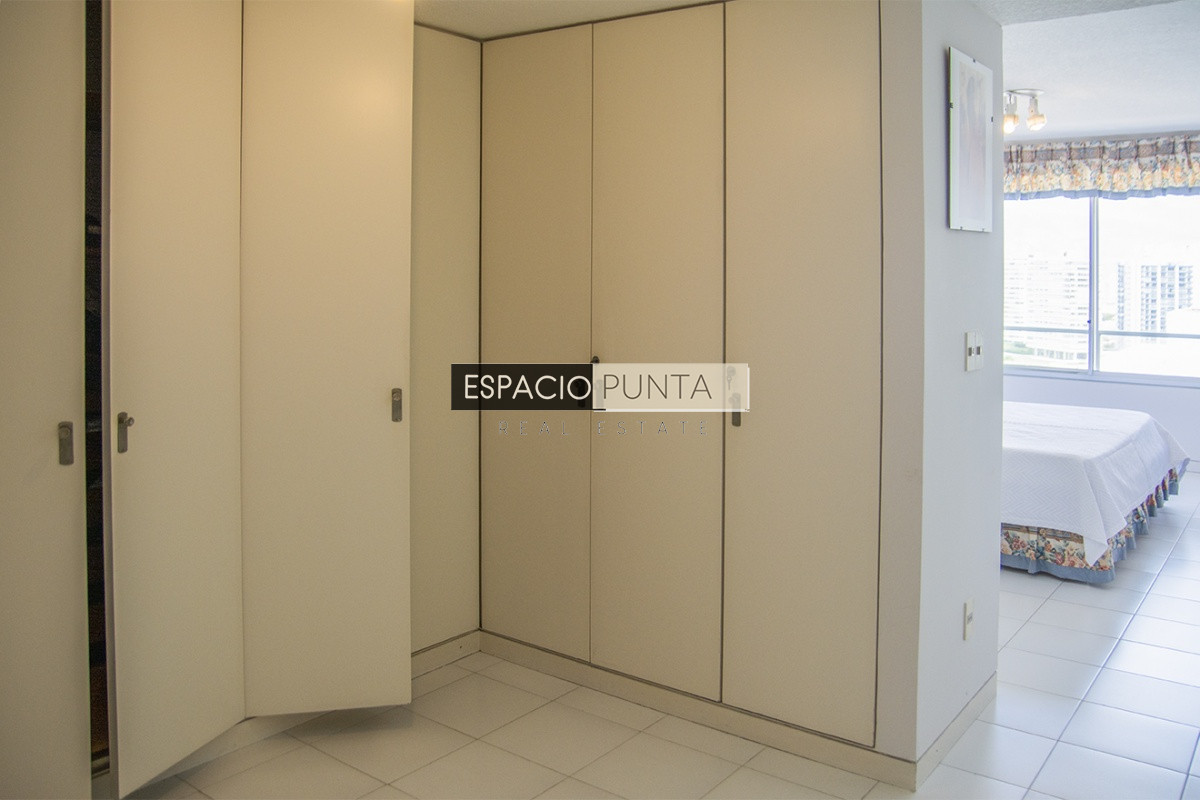 Apartamento ID.724 - Departamento con agradable vista en edificio Tiburón
