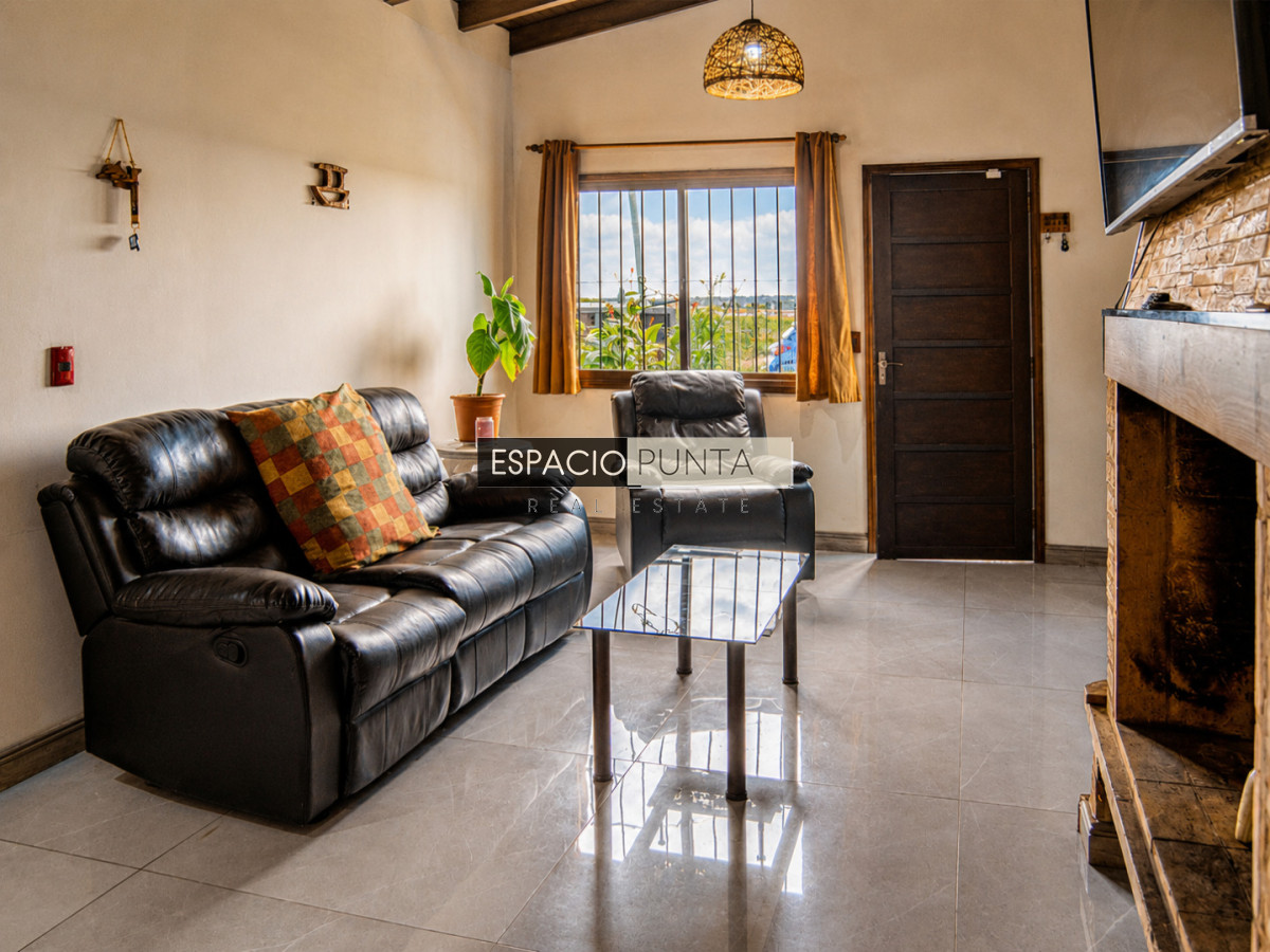 Casa ID.4751 - En venta casa de 4 dormitorios en Barrio 4 H en Maldonado, con barbacoa y piscina