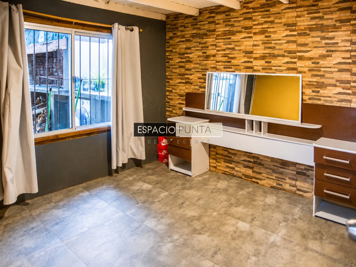 Casa ID.4751 - En venta casa de 4 dormitorios en Barrio 4 H en Maldonado, con barbacoa y piscina