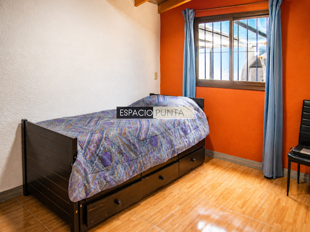 Casa ID.4751 - En venta casa de 4 dormitorios en Barrio 4 H en Maldonado, con barbacoa y piscina