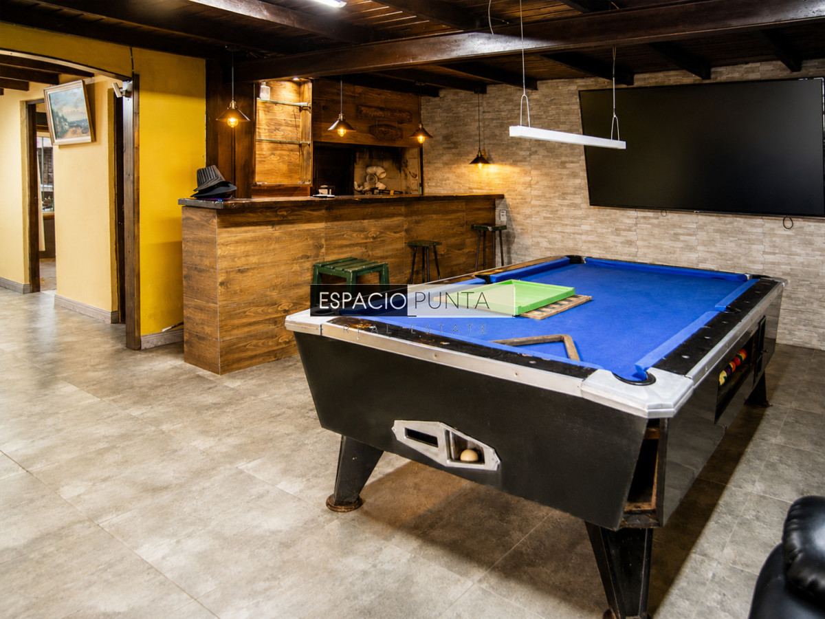 Casa ID.4751 - En venta casa de 4 dormitorios en Barrio 4 H en Maldonado, con barbacoa y piscina