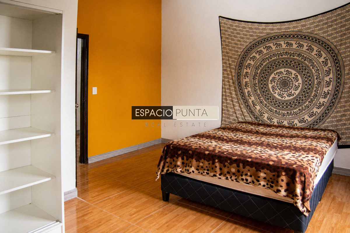 Casa ID.4751 - En venta casa de 4 dormitorios en Barrio 4 H en Maldonado, con barbacoa y piscina