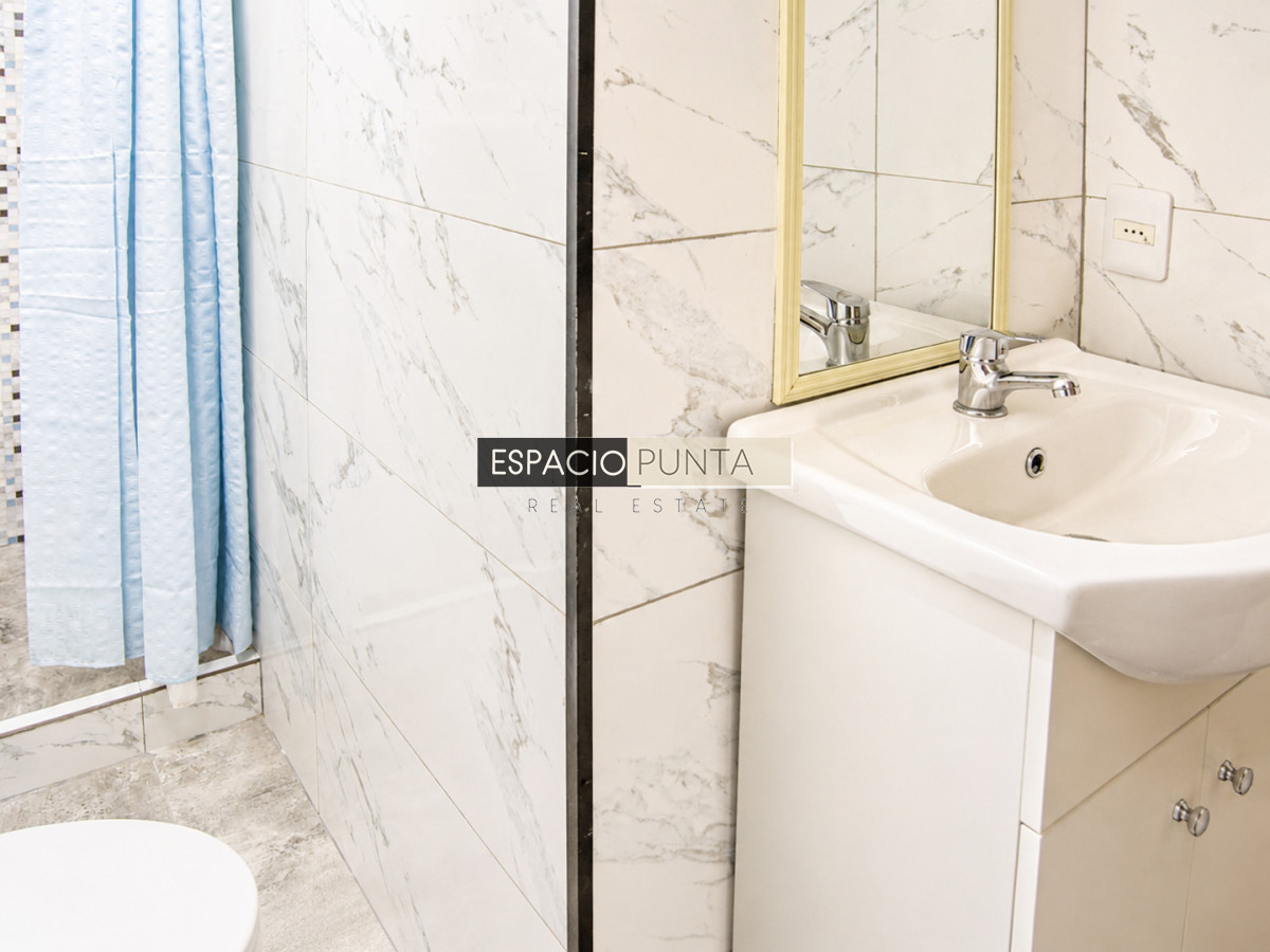Casa ID.4751 - En venta casa de 4 dormitorios en Barrio 4 H en Maldonado, con barbacoa y piscina